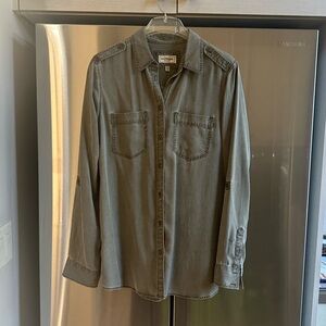 NWOT Express  khaki olive green Button-Up Denkm Shirt 😎